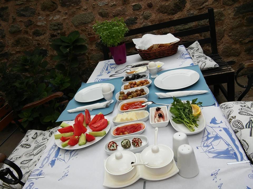 Aristonicus Boutique Hotel Бергама Экстерьер фото